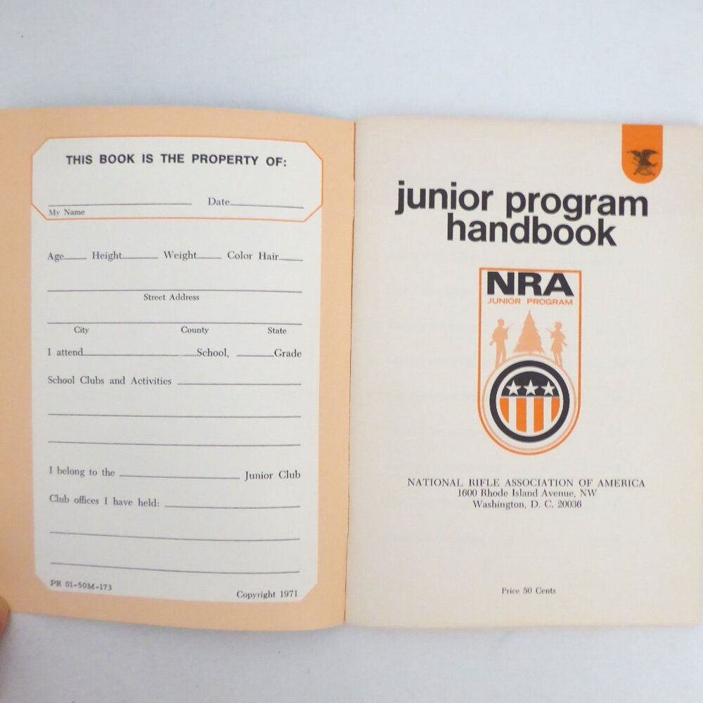 NEW VINTAGE 1971 NRA JUNIOR PROGRAM HANDBOOK SOFT COVER BOOK - Picture 3 of 11